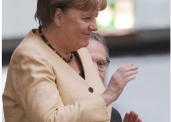 Merkel: Ürəyim qan agladi