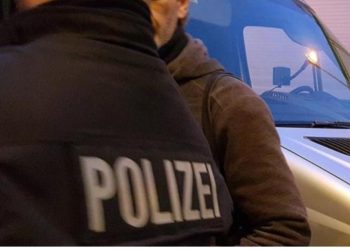 Almaniyada münaqişə zamanı hadisə yerindən qaçan iki qadın polis vəzifəsindən uzaqlaşdırılıb