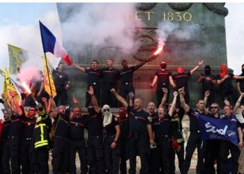 Fransada tələbə etirazları şiddətlənib: 400-dən çox tələbə saxlanılıb-Fotolar